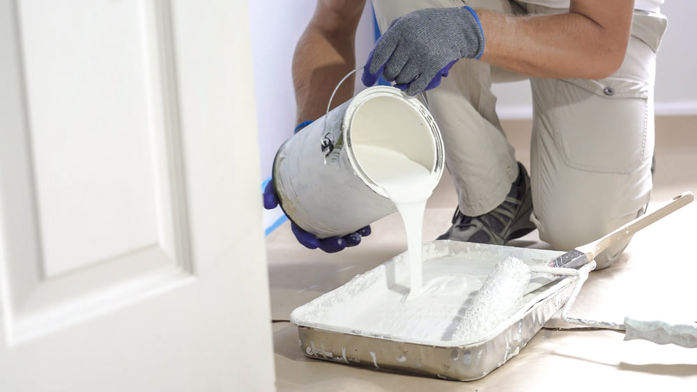 Contactez Monti pour tous vos travaux de peinture, ravalement et rénovation de bâtiments en IDF