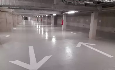 Travaux de peinture au sol : marquage et résine au collège Caroline Aigle à Cergy image 2