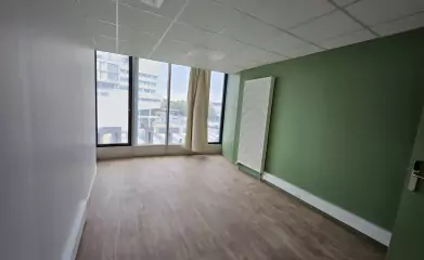 Travaux de peinture et de revêtement Université des Chênes à Cergy image 2