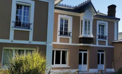 Rénovation d'une façade d'une habitation ancienne chez un particulier image 2